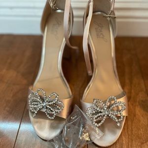 Badgley Mischka block heels